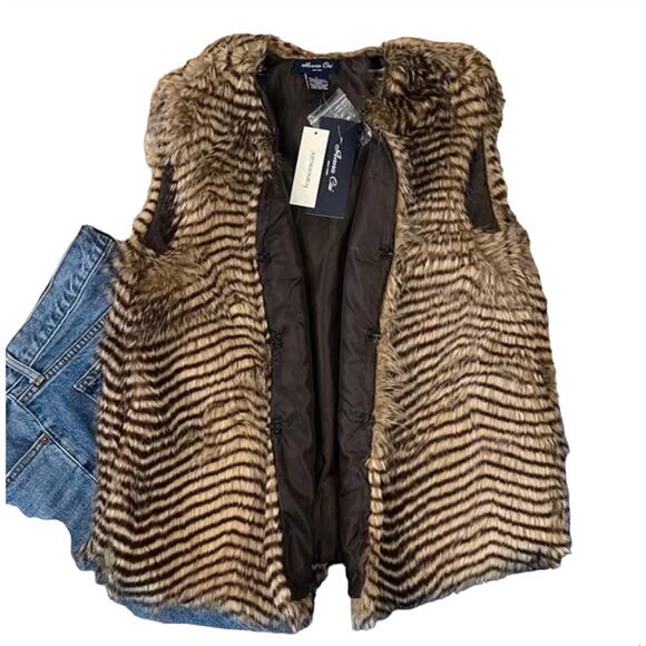 NWT Francesca's  Brown & Tan Faux Fur Animal Print Vest - SIZE LARGE - Picture 3 of 10